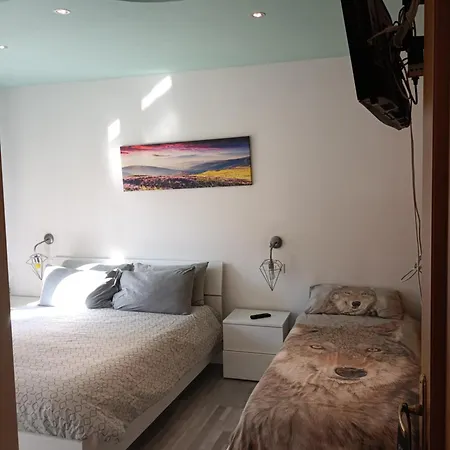 Greenlife Bed & Breakfast 3*